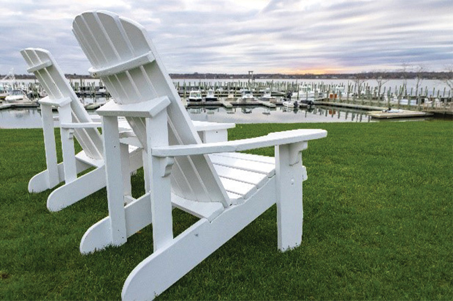 Chairs made of Densetec® Marine Board