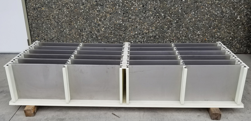 Insulating plates for Panko oven baking trays