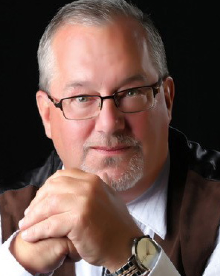 Tom Corson headshot