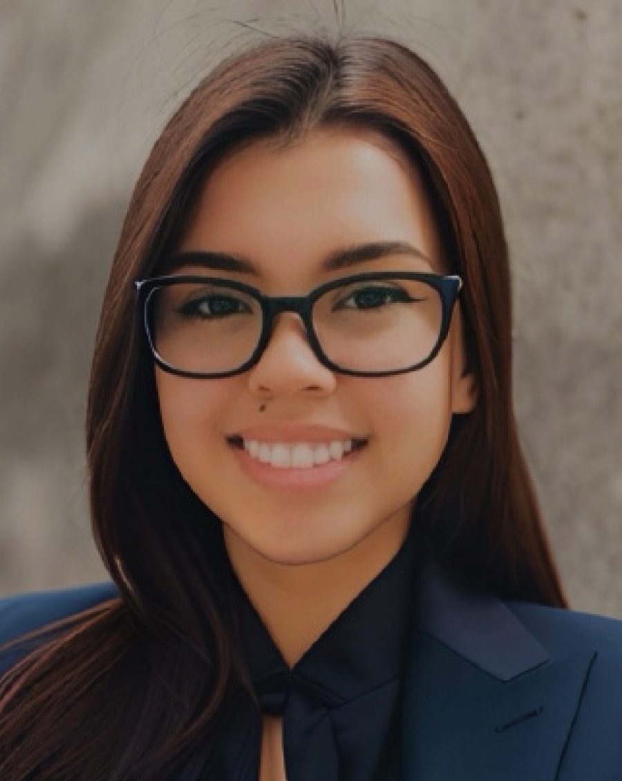 Camila Armas headshot