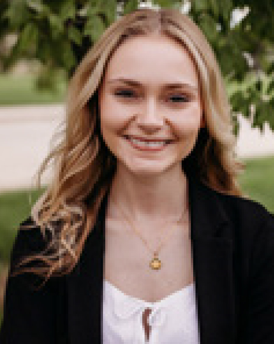 Maisy Hughes headshot